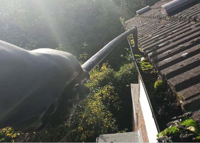 Gutter cleaning & repairs